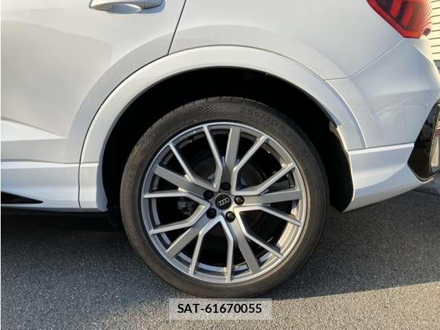 Audi Q3 2024-08 8218388-8