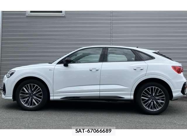 Audi Q3 2024-09 8218389-5