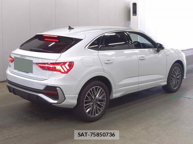 Audi Q3 2025-09 8219007-1