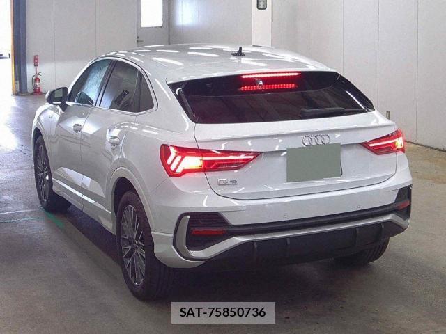 Audi Q3 2025-09 8219007-4