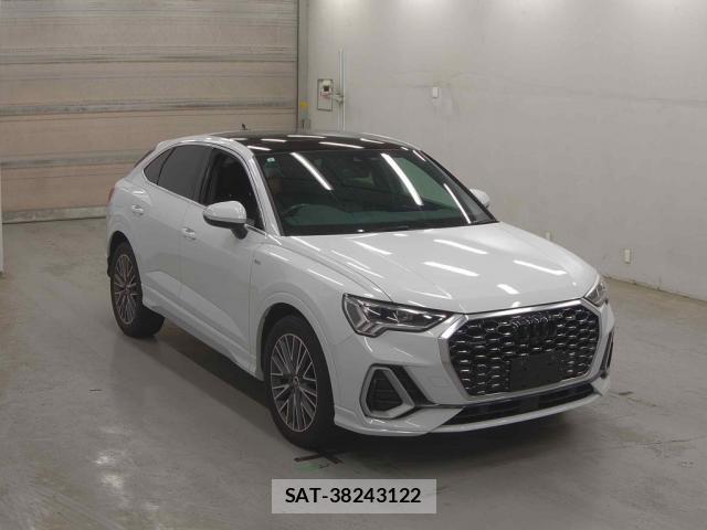Audi Q3 2021-02 8223160-0