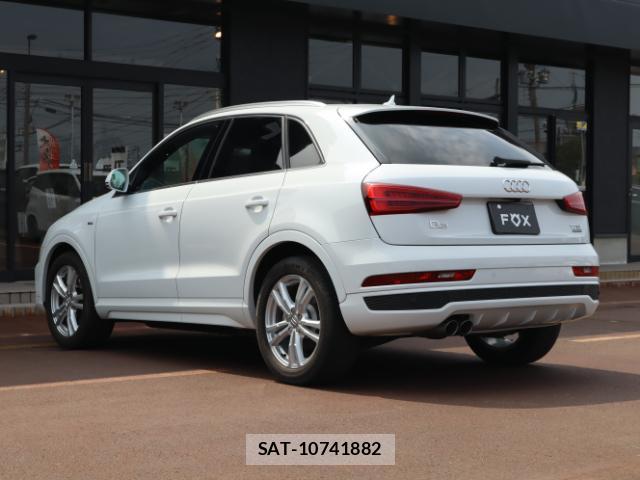 Audi Q3 2019-06 8216195-10