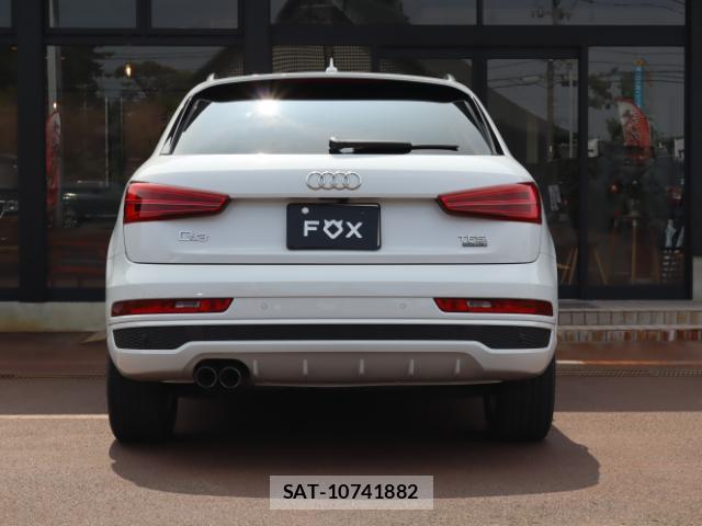 Audi Q3 2019-06 8216195-11