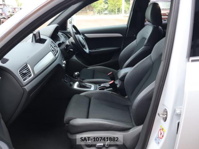 Audi Q3 2019-06 8216195-19