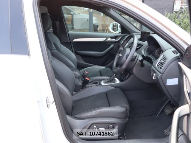 Audi Q3 2019-06 8216195-4