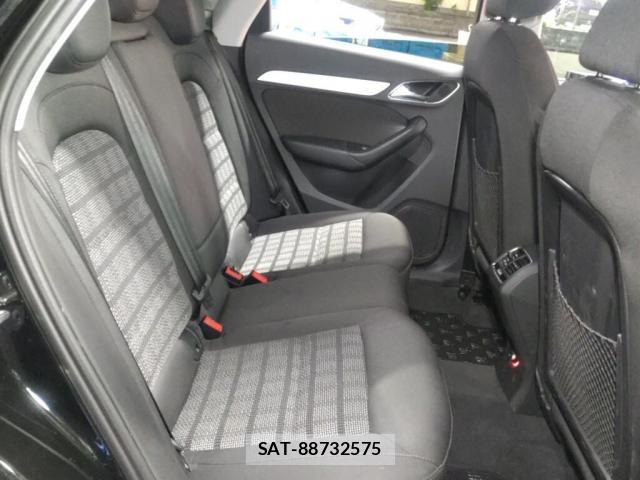 Audi Q3 2016-10 8218889-5