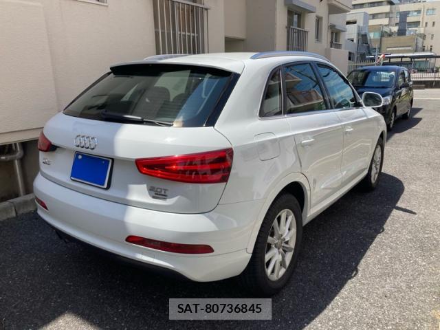 Audi Q3 2012-11 8219766-13