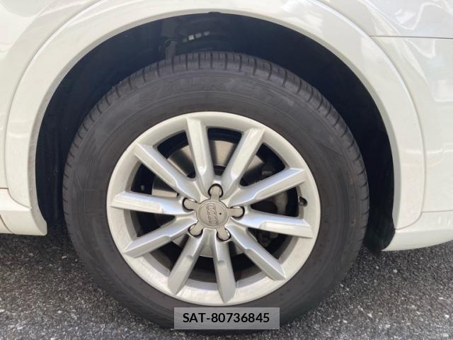Audi Q3 2012-11 8219766-4