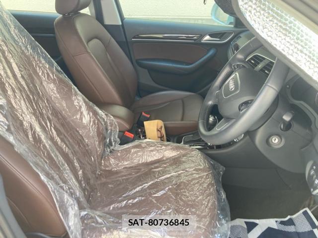 Audi Q3 2012-11 8219766-6