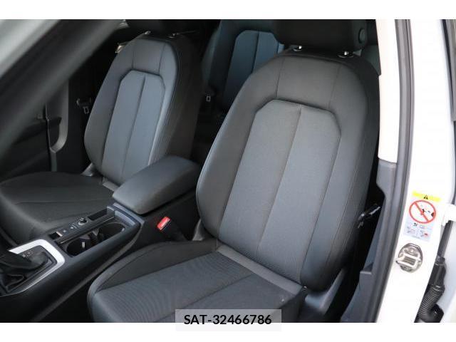 Audi Q3 2023-01 8222499-10