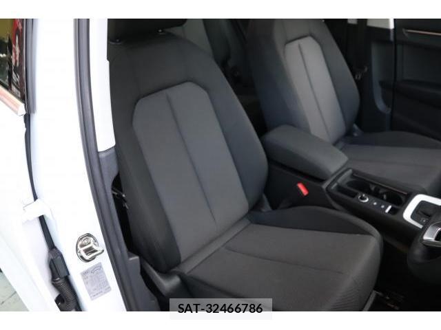 Audi Q3 2023-01 8222499-9