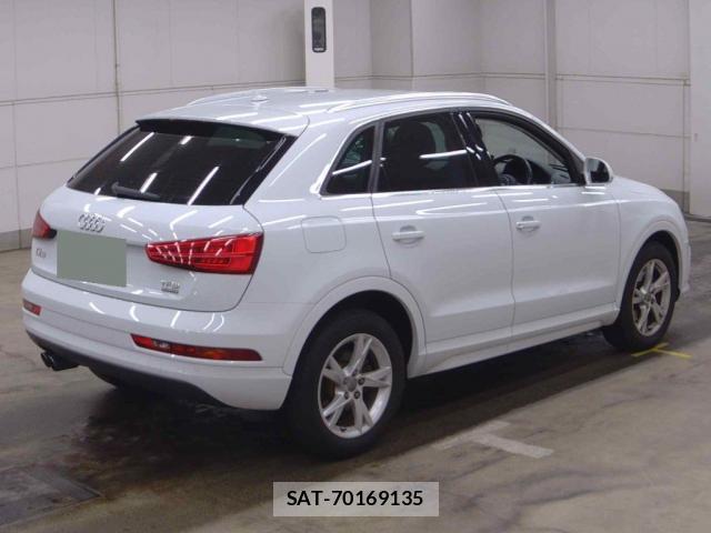 Audi Q3 2018-09 8223127-1