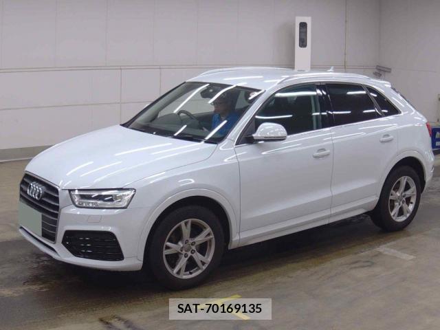 Audi Q3 2018-09 8223127-4