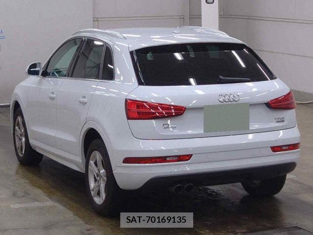 Audi Q3 2018-09 8223127-5