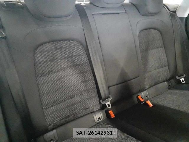 Audi Q3 2017-08 8223770-3