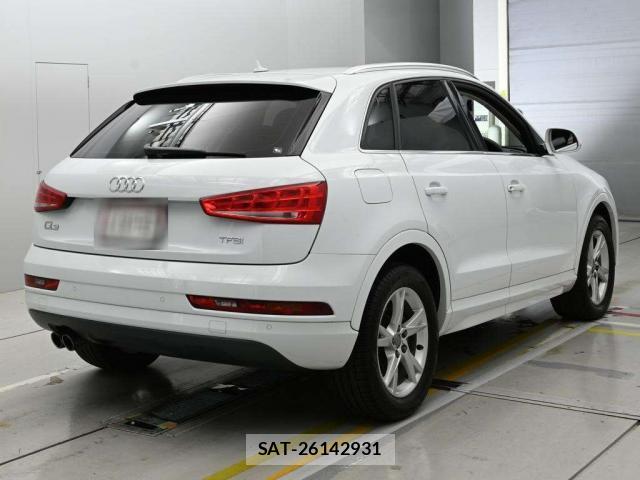 Audi Q3 2017-08 8223770-9