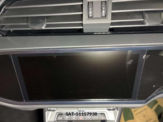 Audi Q3 2024-06 8223771-8