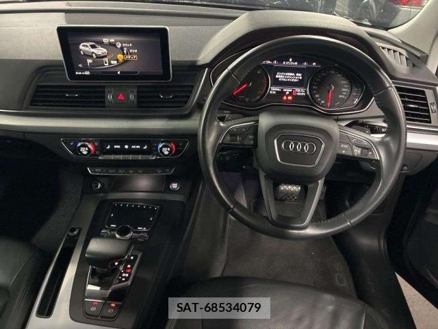 Audi Q5 2017-09 8218904-4