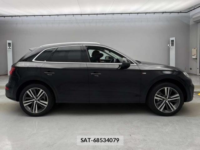 Audi Q5 2017-09 8218904-7