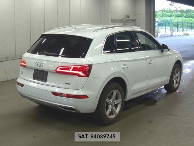 Audi Q5 2021-02 8219041-4