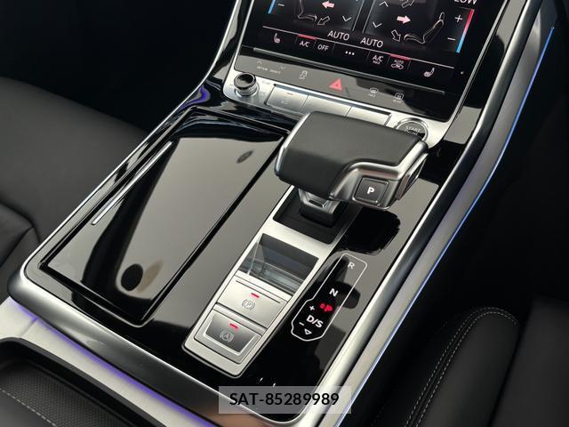 Audi Q7 2024-10 8220618-12