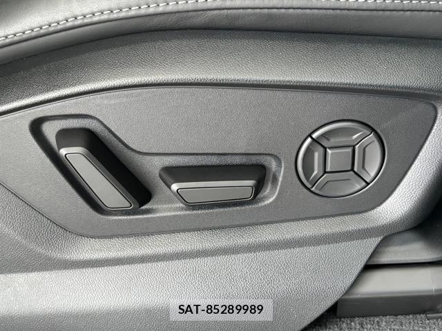 Audi Q7 2024-10 8220618-13