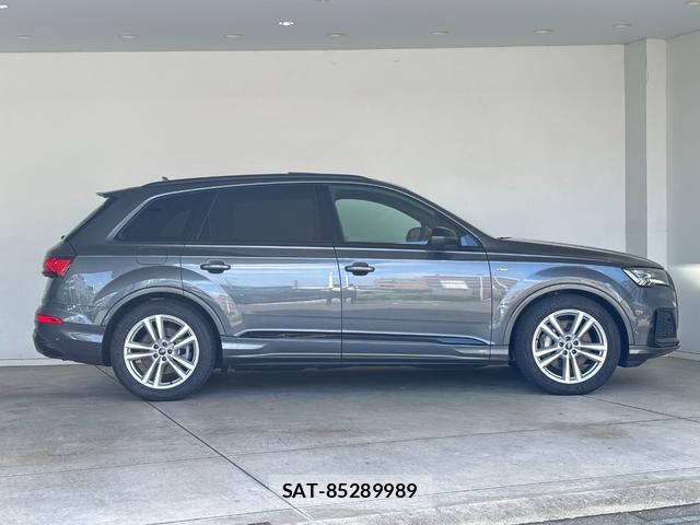 Audi Q7 2024-10 8220618-17