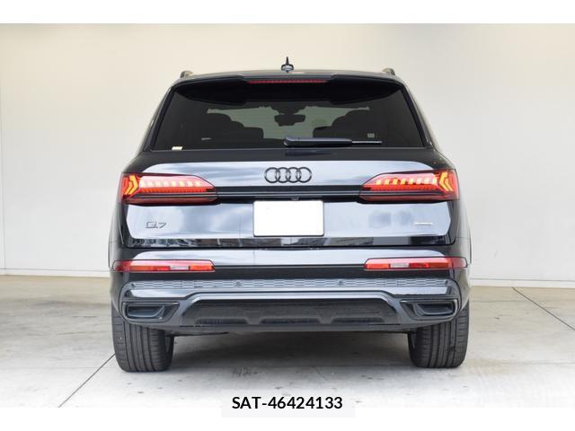 Audi Q7 2024-10 8220619-17