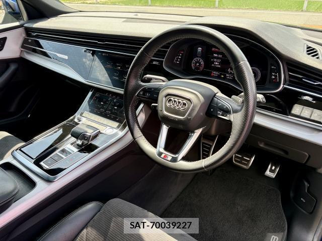 Audi Q8 2020-01 8217255-6