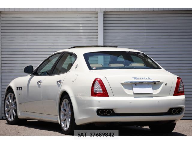 Maserati QUATTROPORTE 2012-12 8220826-1