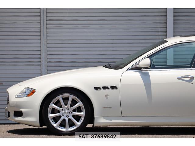Maserati QUATTROPORTE 2012-12 8220826-10