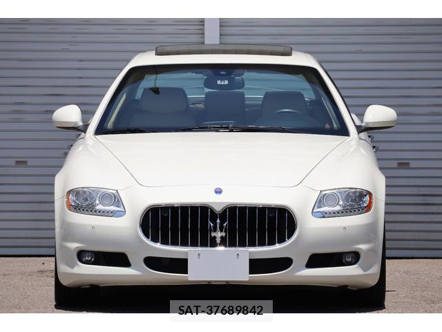 Maserati QUATTROPORTE 2012-12 8220826-12