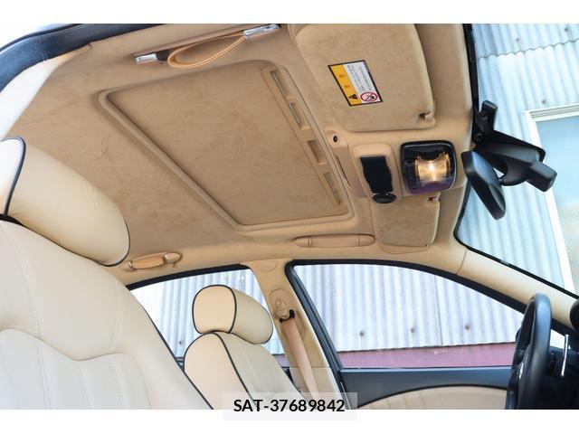 Maserati QUATTROPORTE 2012-12 8220826-5