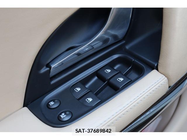 Maserati QUATTROPORTE 2012-12 8220826-6