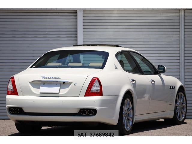 Maserati QUATTROPORTE 2012-12 8220826-8