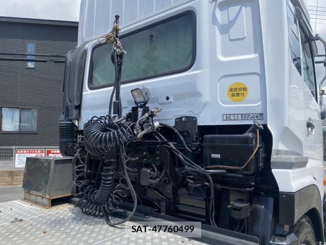 UD Trucks QUON 2018-07 8225612-11