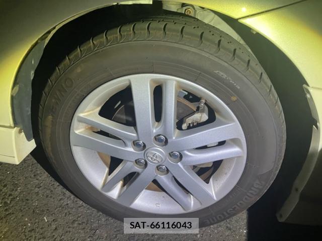 Toyota RACTIS 2014-03 8219622-12