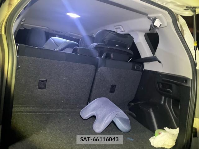 Toyota RACTIS 2014-03 8219622-19