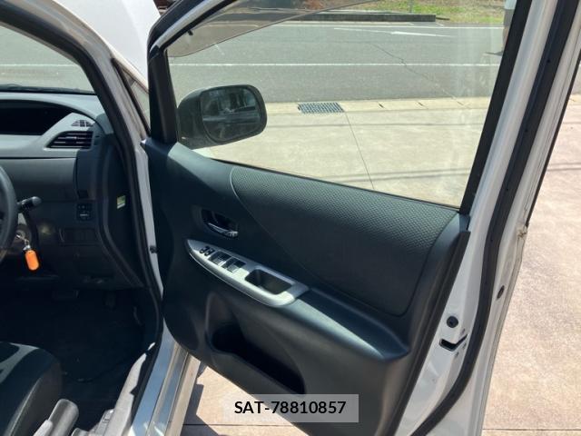 Toyota RACTIS 2010-05 8220050-15