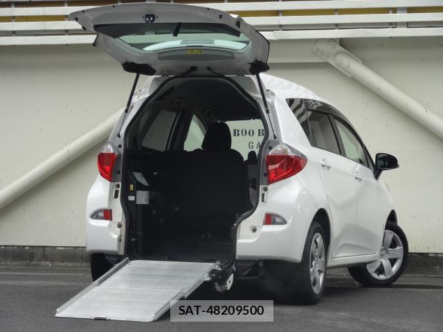 Toyota RACTIS 2011-01 8221246-0