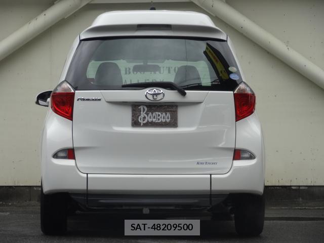 Toyota RACTIS 2011-01 8221246-11