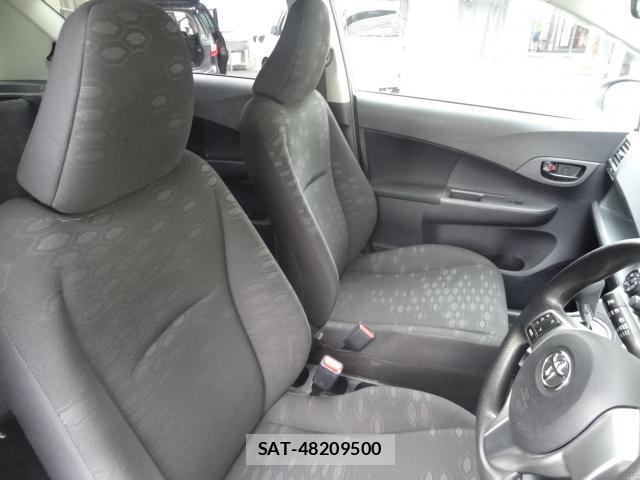 Toyota RACTIS 2011-01 8221246-15