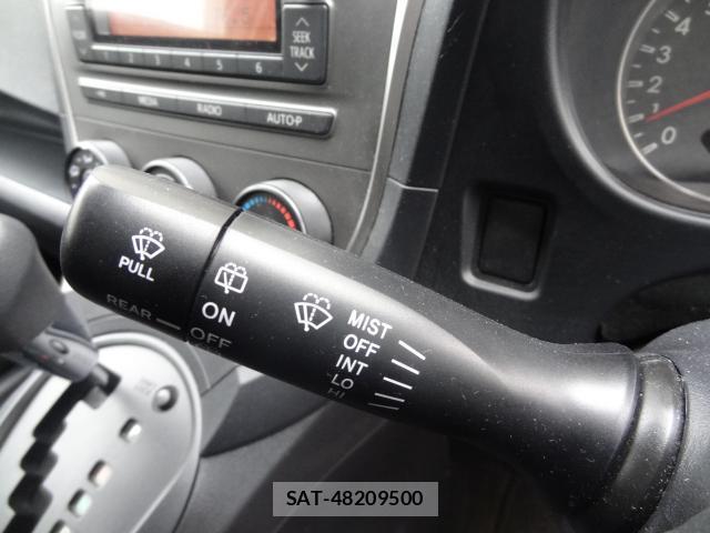 Toyota RACTIS 2011-01 8221246-18