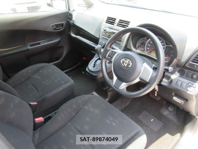 Toyota RACTIS 2011-10 8224599-13