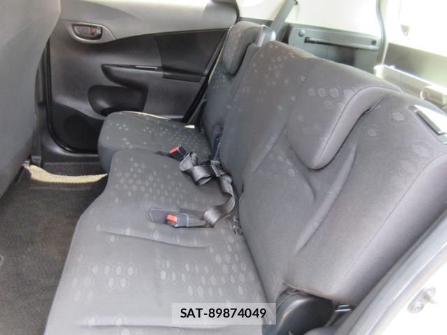 Toyota RACTIS 2011-10 8224599-17