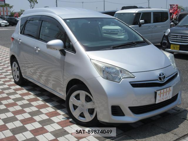 Toyota RACTIS 2011-10 8224599-2