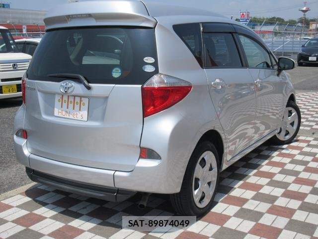 Toyota RACTIS 2011-10 8224599-5