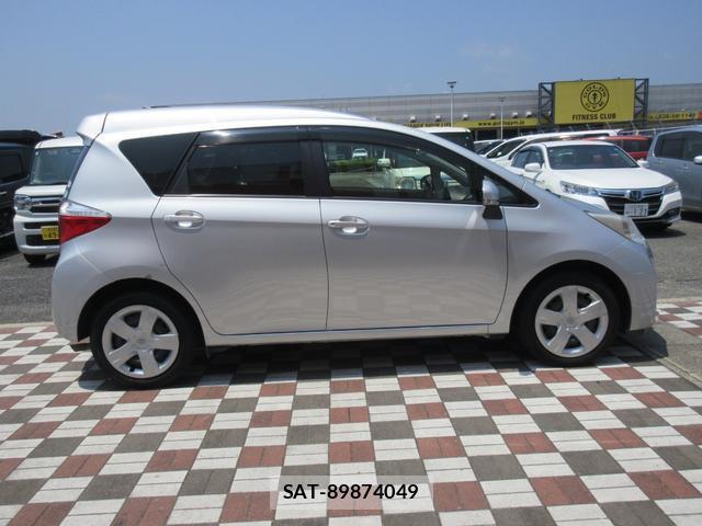 Toyota RACTIS 2011-10 8224599-6