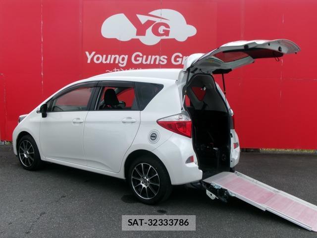Toyota RACTIS 2013-03 8225653-0