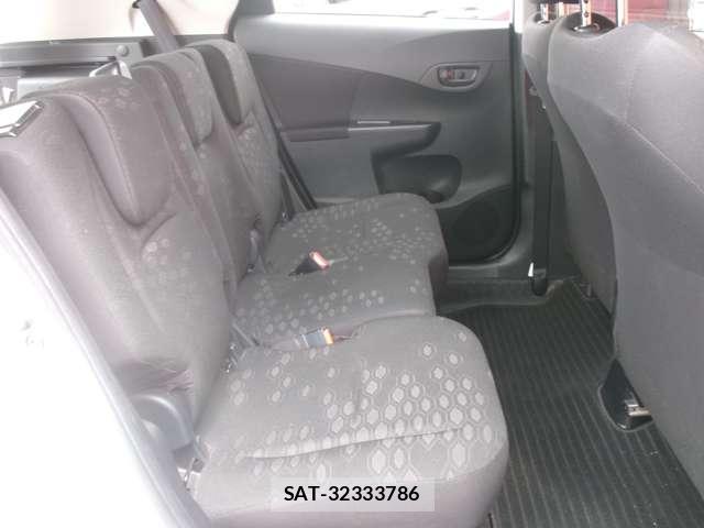 Toyota RACTIS 2013-03 8225653-13